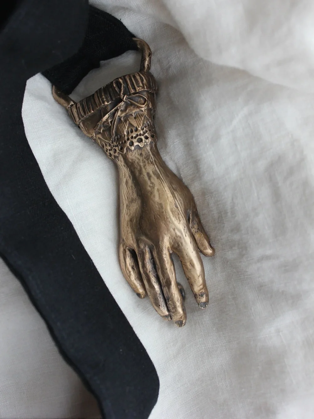 ThistleThistle Victorian Hand Belt (Bronze)